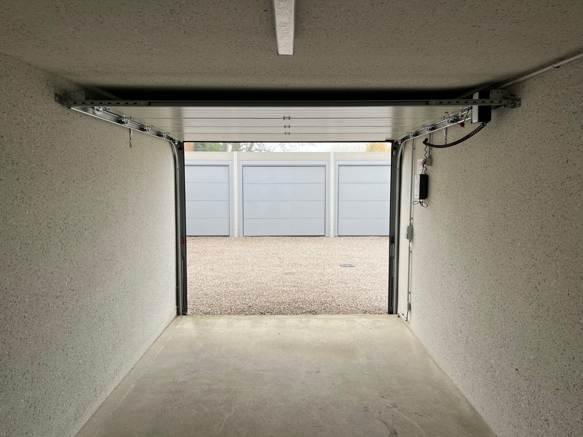 Garagebox in de onmiddellijke nabijheid van de Markt. 