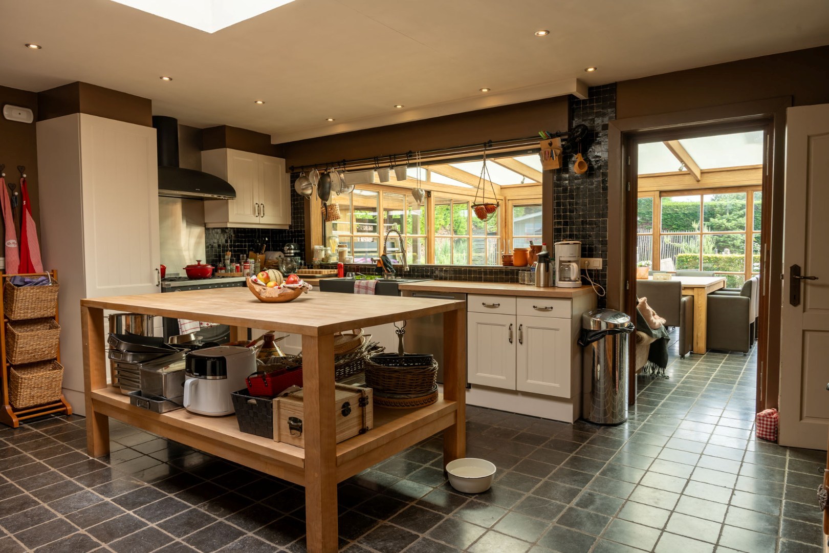 Rustig gelegen, alleenstaande woning met mooie tuin op 1.195 m² 