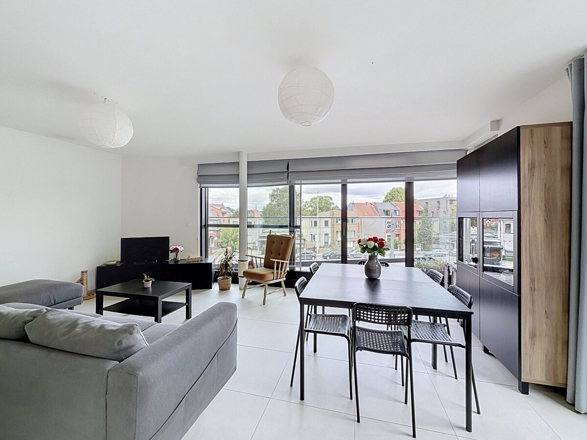 Energiezuinig 2-slaapkamerappartement met terras en zonnepanelen in Gentbrugge 