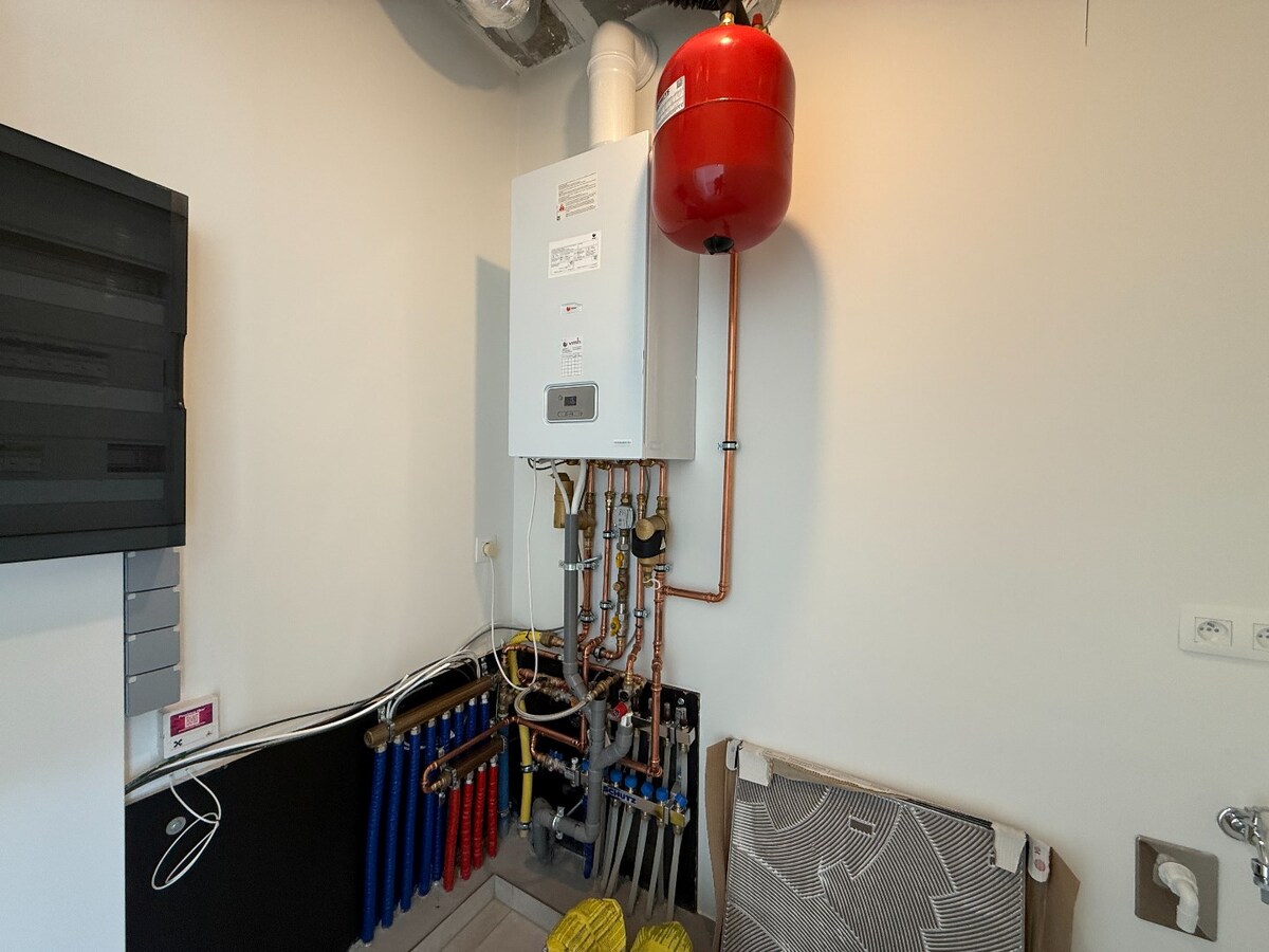 Nieuwbouwappartement met autostandplaats te Izegem 