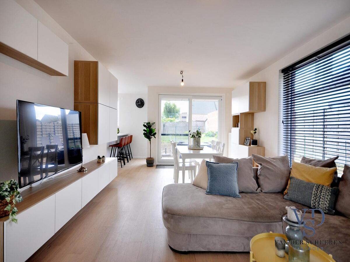 NIEUWBOUW MET HOOGWAARDIGE AFWERKING !  (verkoop met registratie !) TOPPER !! 