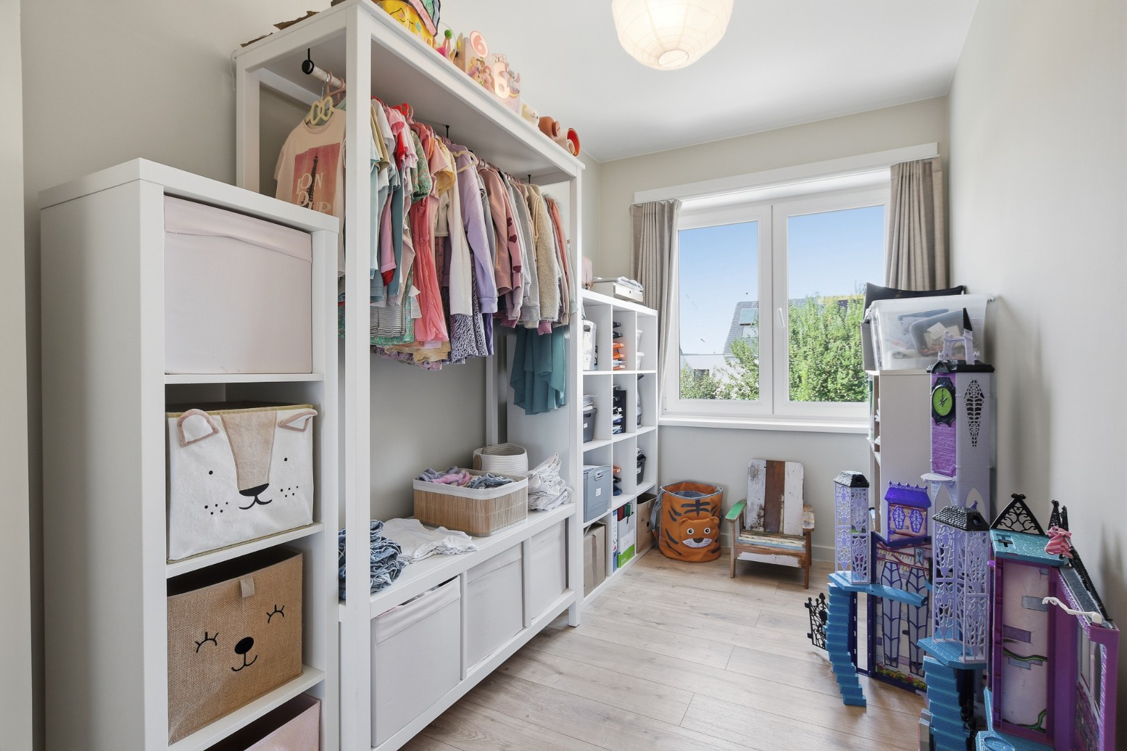 Gerenoveerde bel-etagewoning met garage, tuin en 3 slaapkamers te Blankenberge! 