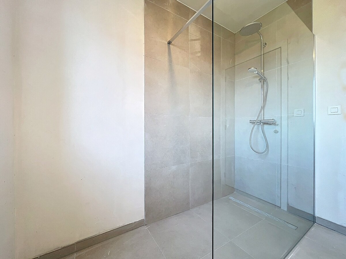 Tiptop afgewerkte nieuwbouw BEN-woning te Grotenberge, 6% BTW mogelijk 