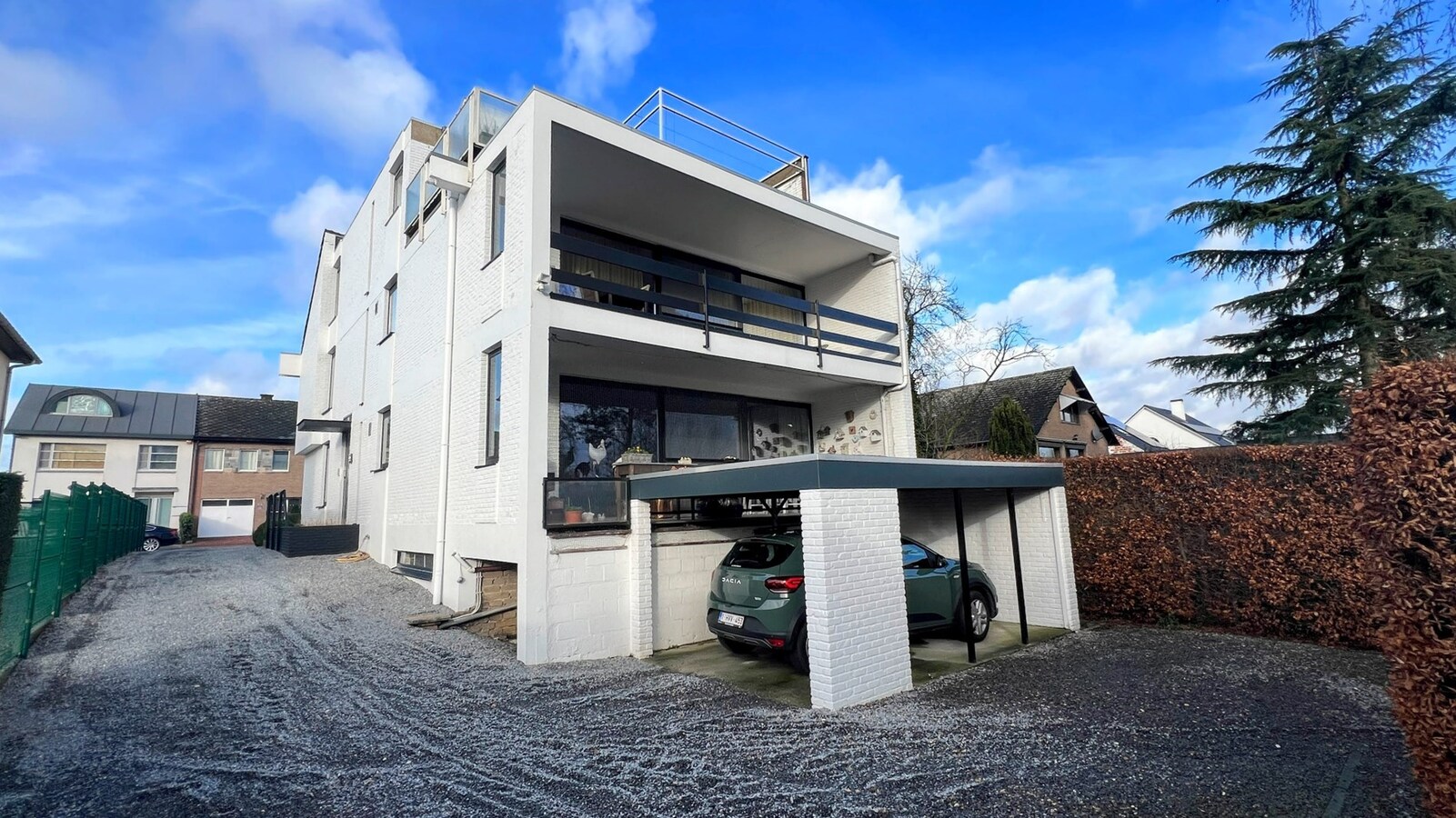 Betaalbaar dakappartement met panoramisch zicht 