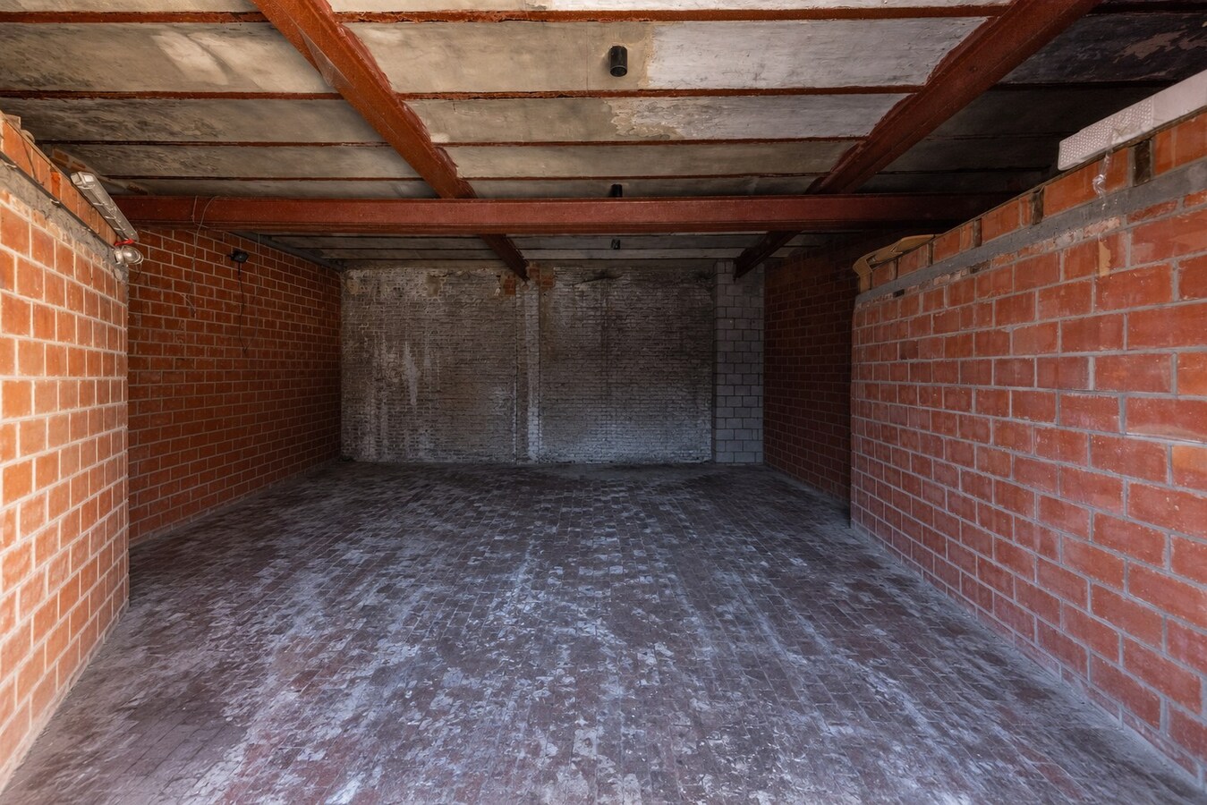 Te koop garage - Sint-amandsberg