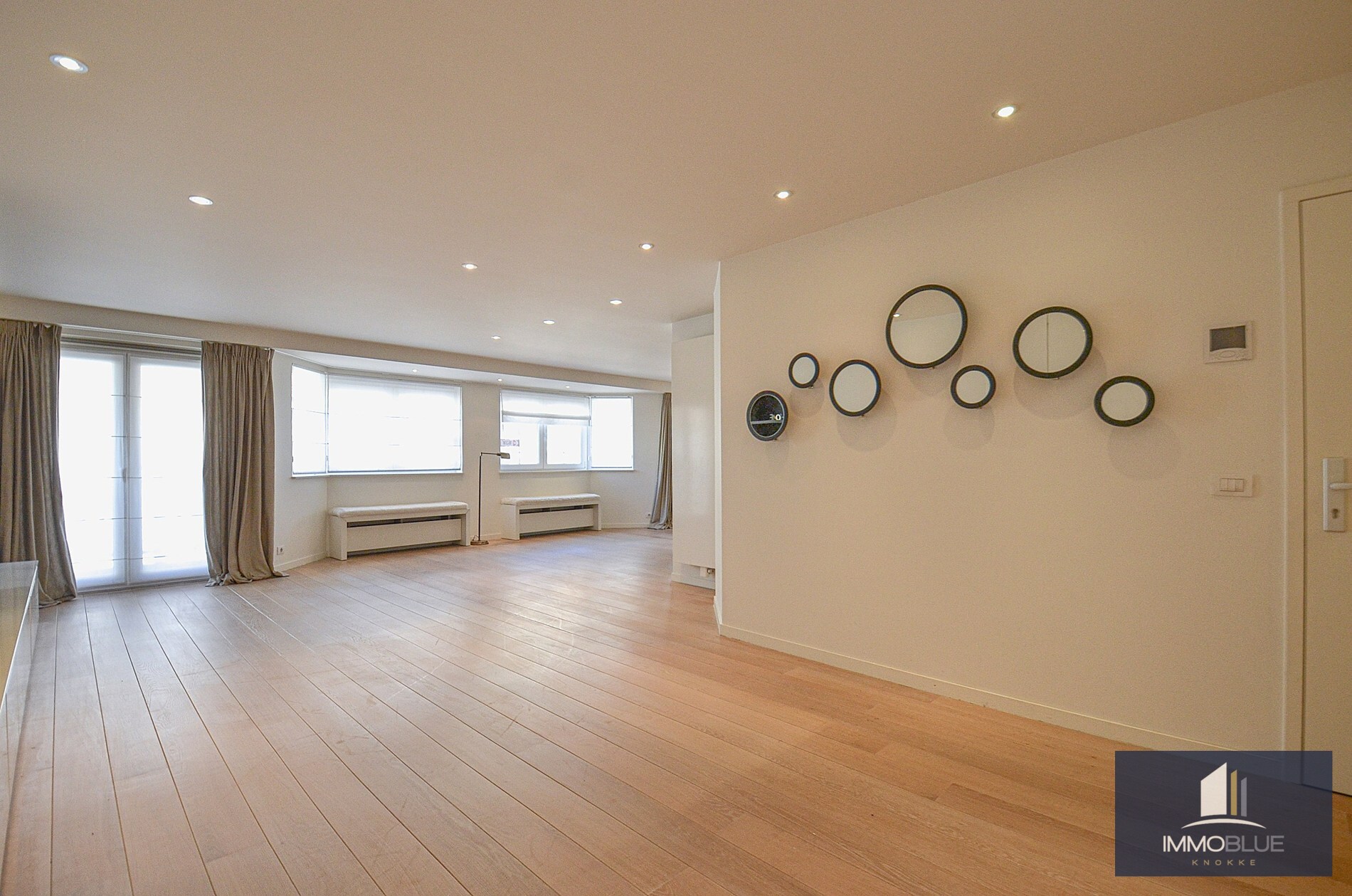 Topaanbieding – Uitzonderlijk ruim appartement gelegen in een stijlvolle residentie. 
