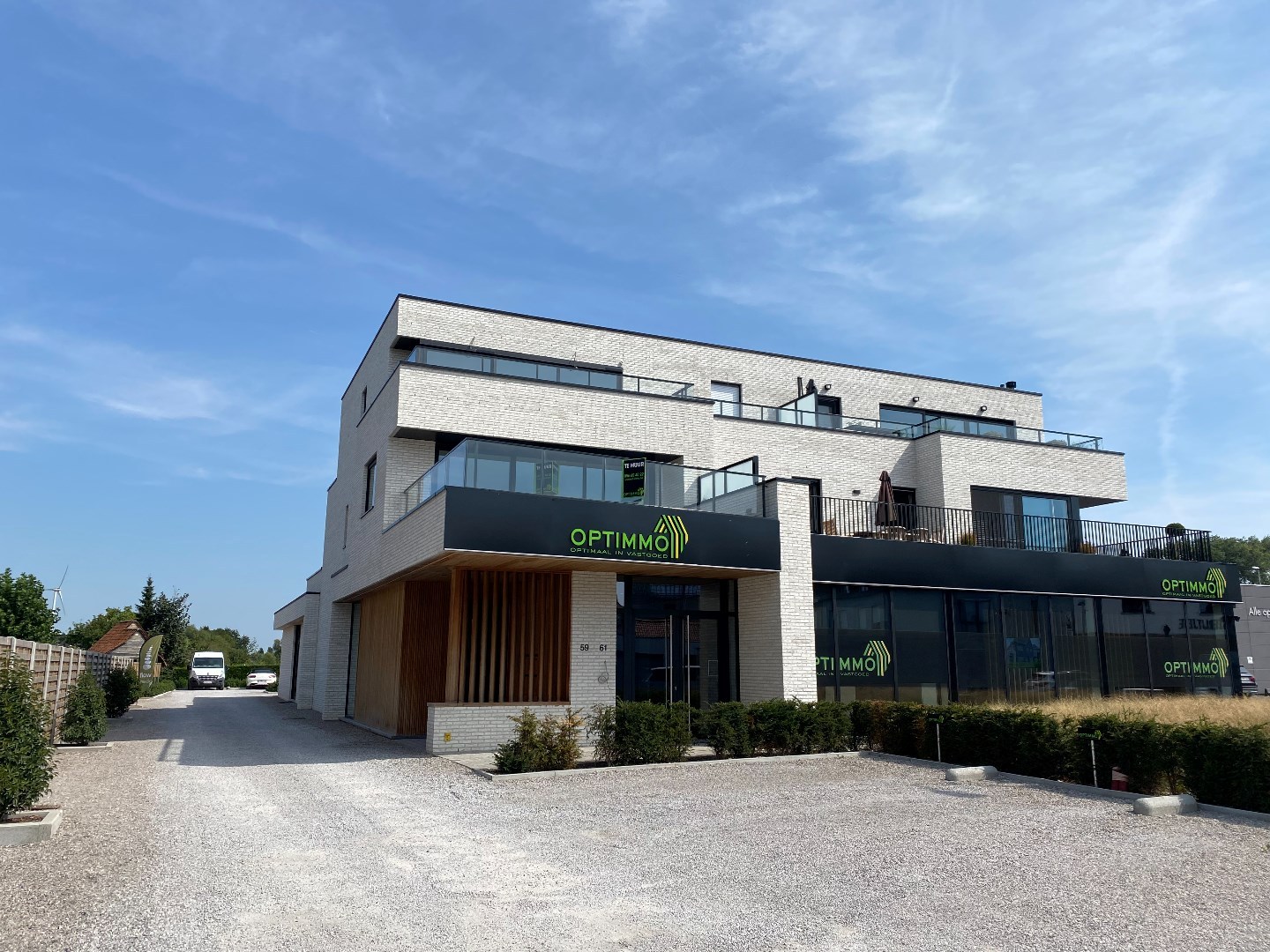 Hedendaags appartement met 2 grote terrassen op centrale ligging! 