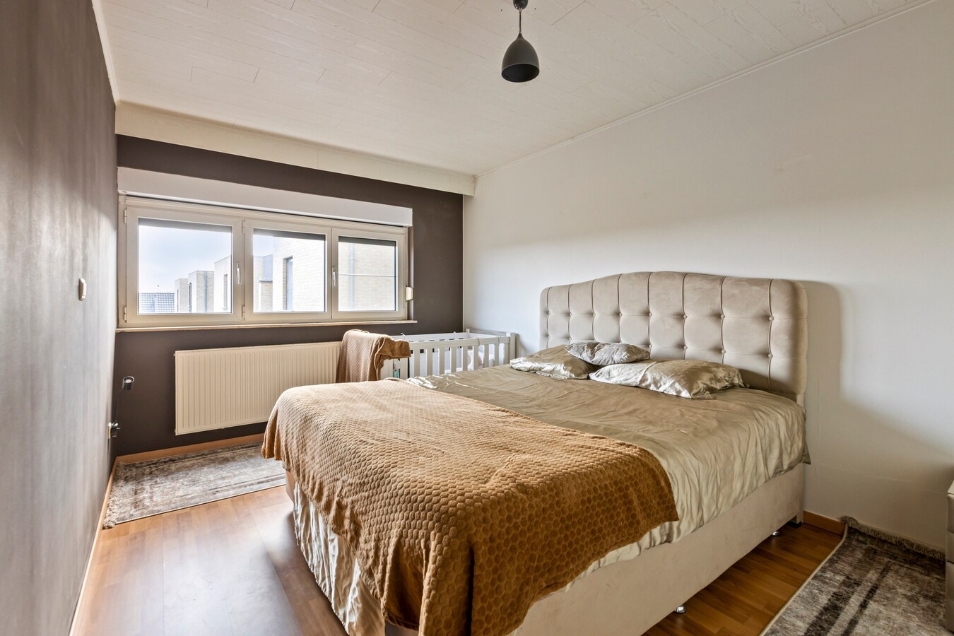 Centrum Dilsen: comfortabel appartement met terras en parking 