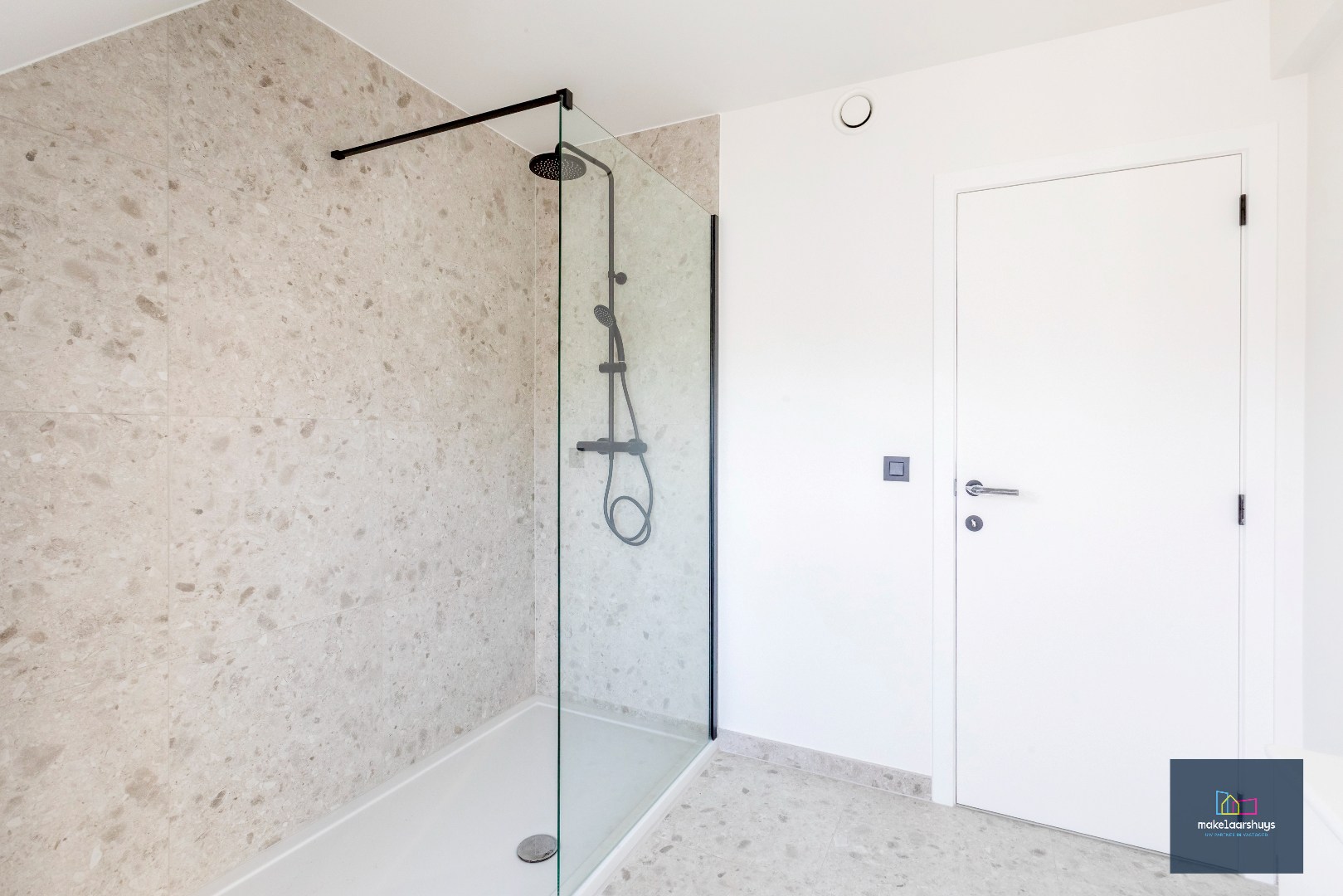 Penthouse met  3 slpk. en terras  nabij station Gent-Sint-Pieters 