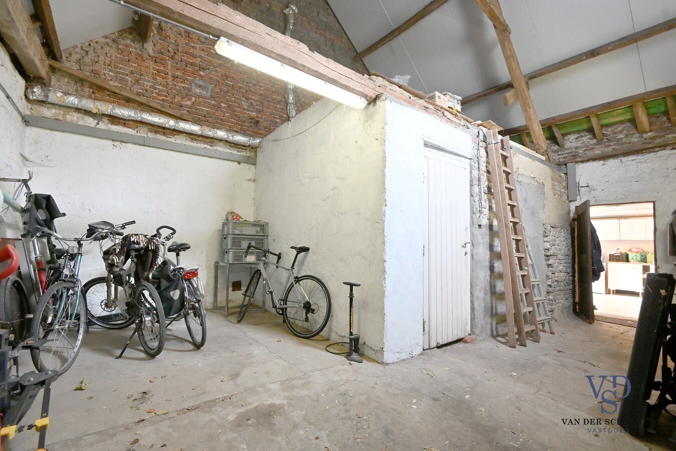 Charmante woning op royaal perceel van 1.618 m² 