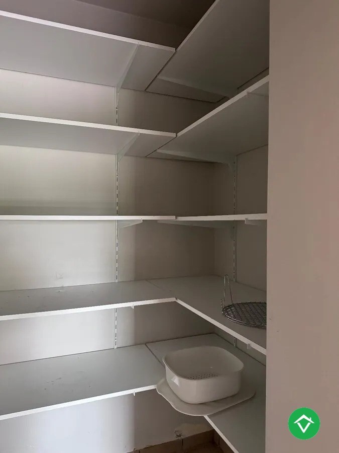 Alleenstaande woning met 4 slaapkamers en garage te Kortemark 