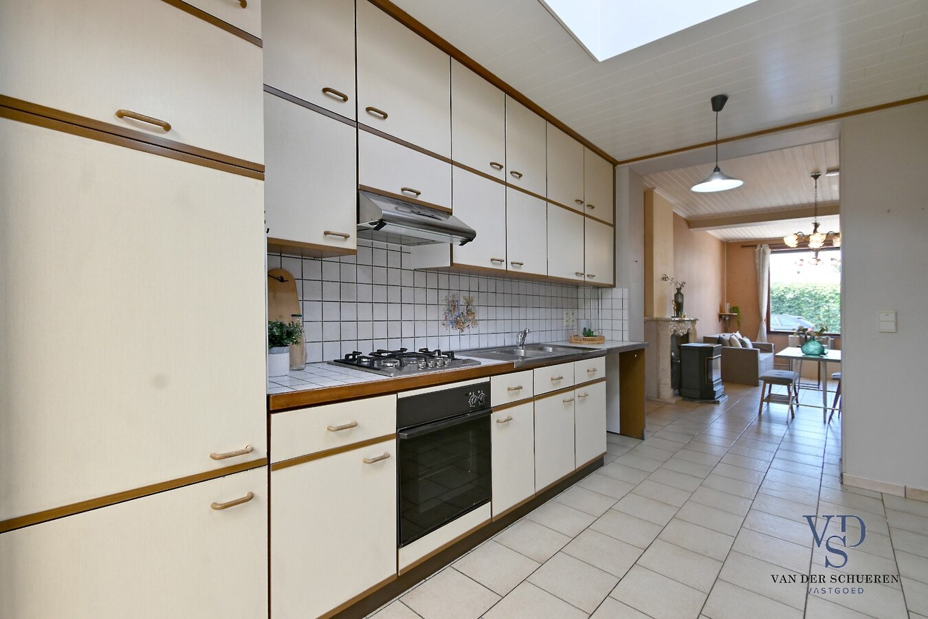 Knusse starterswoning met koertje 