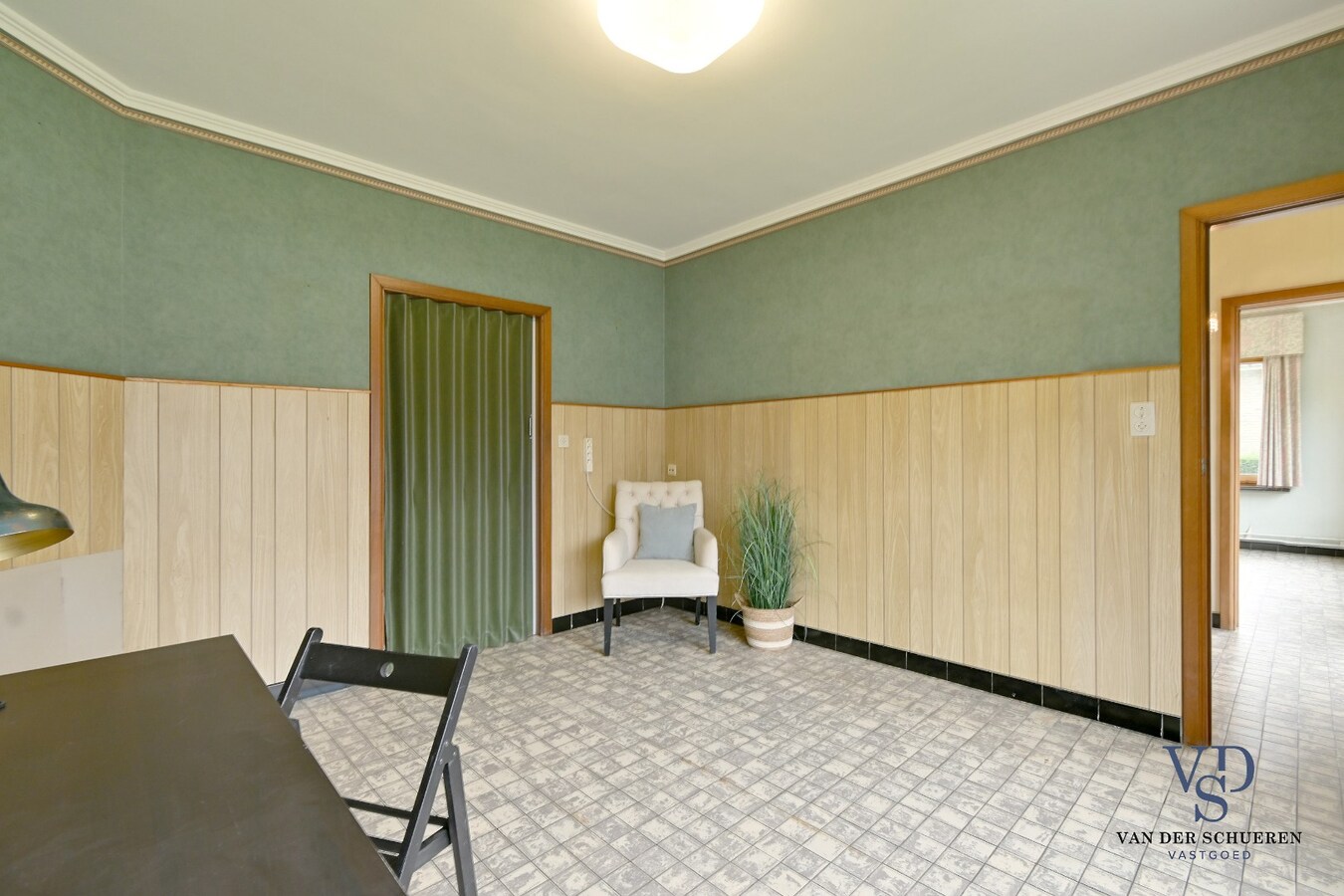 Degelijke eigendom met mogelijkheden 