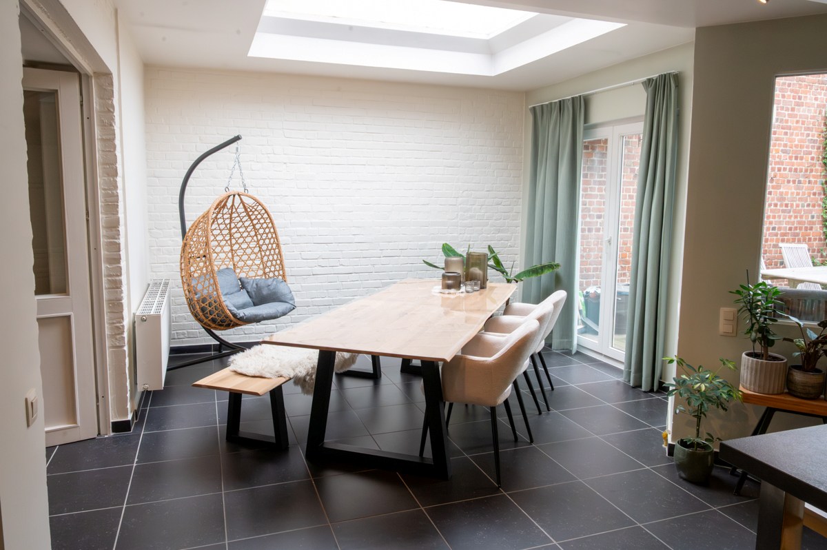 Instapklare en unieke loftwoning met ruim zonneterras op 230 m²! 