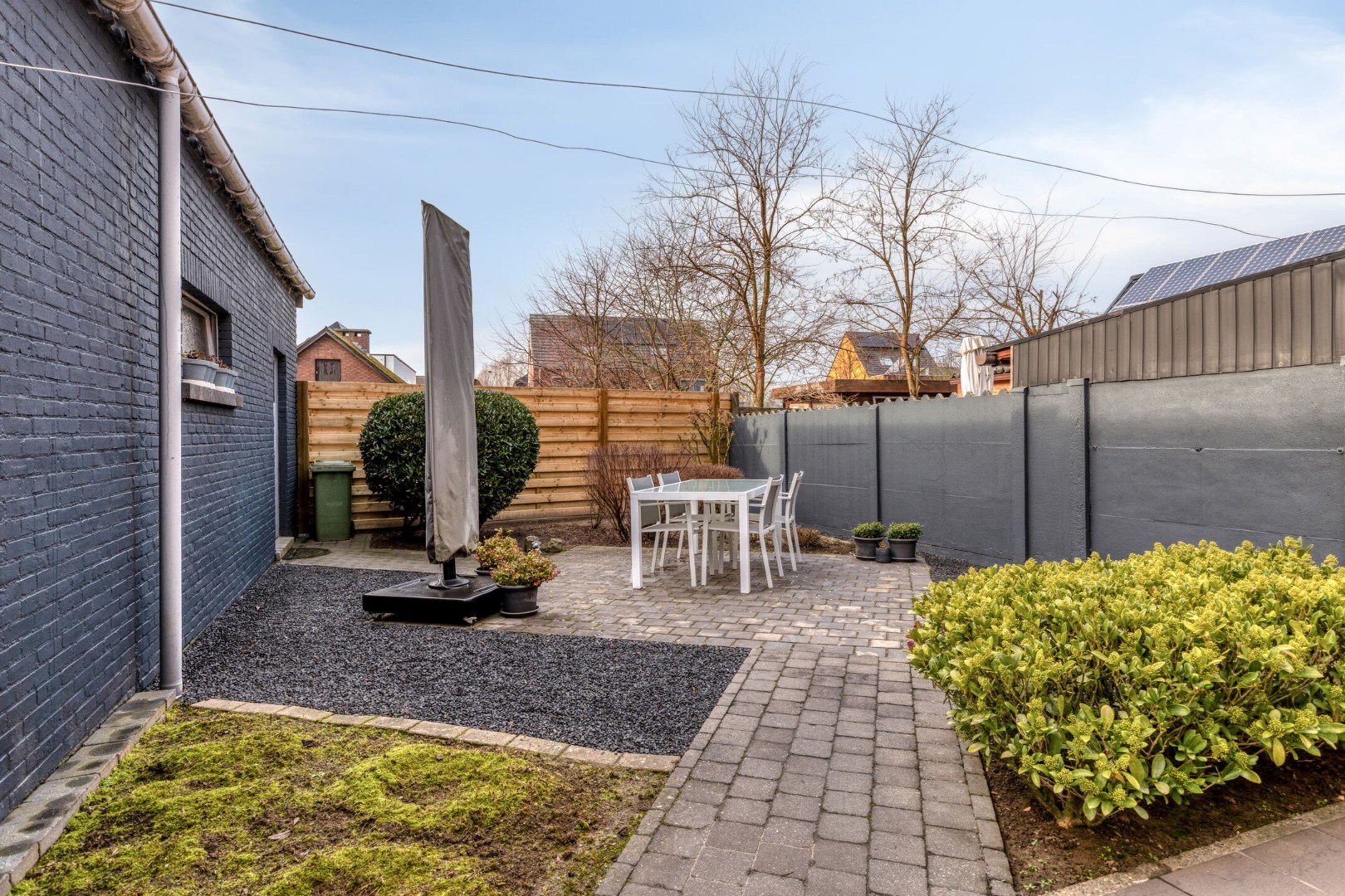 Instapklare woning met 3 slpk. in het centrum van Geel 