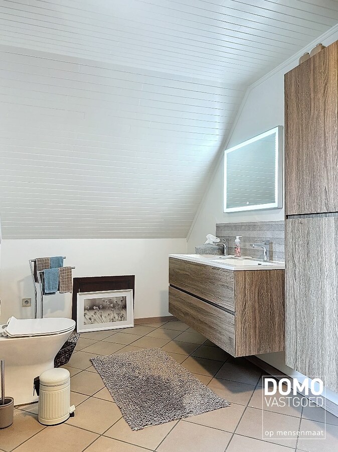 Authentieke open bebouwing met uniek uitzicht en dit in een groene omgeving. 