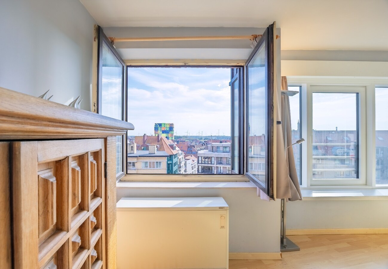 Uitzonderlijk hoekappartement met zijdelings zeezicht 