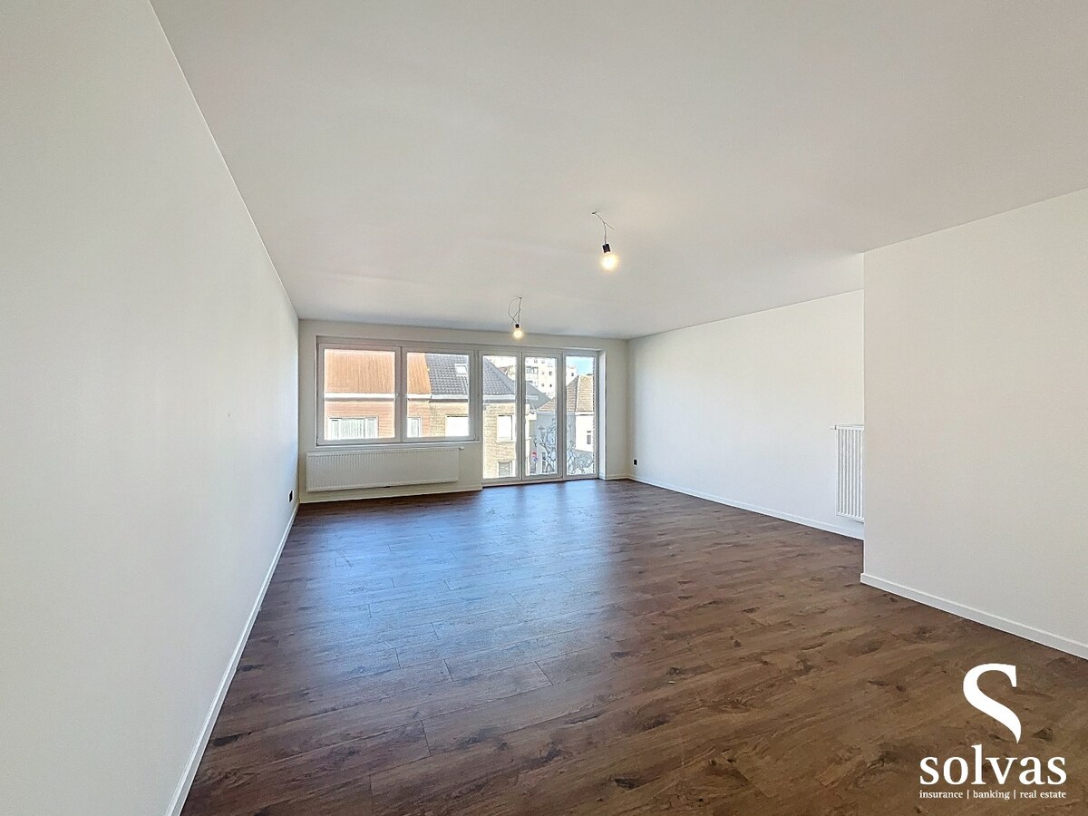 Gerenoveerd appartement op goede locatie te Gent! 