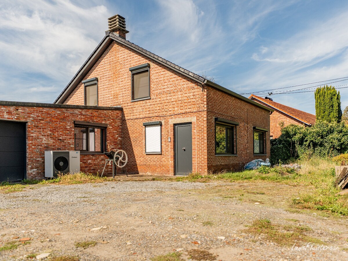 Gerenoveerde woning met praktijkruimte en paardenstal op 9.019 m2 te Balen 