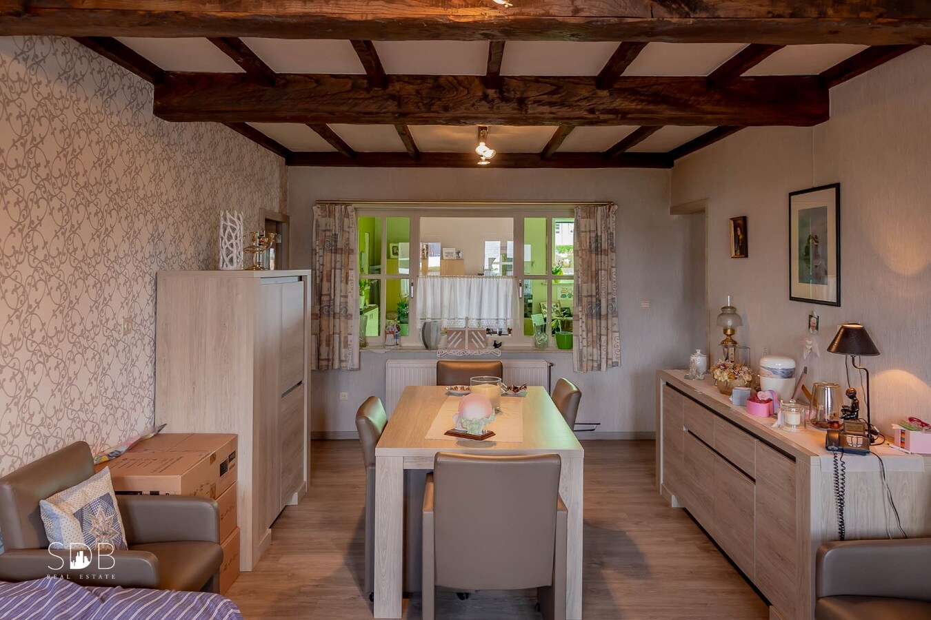 Eigentijdse woning met loods en weiland op 5.780 m². 