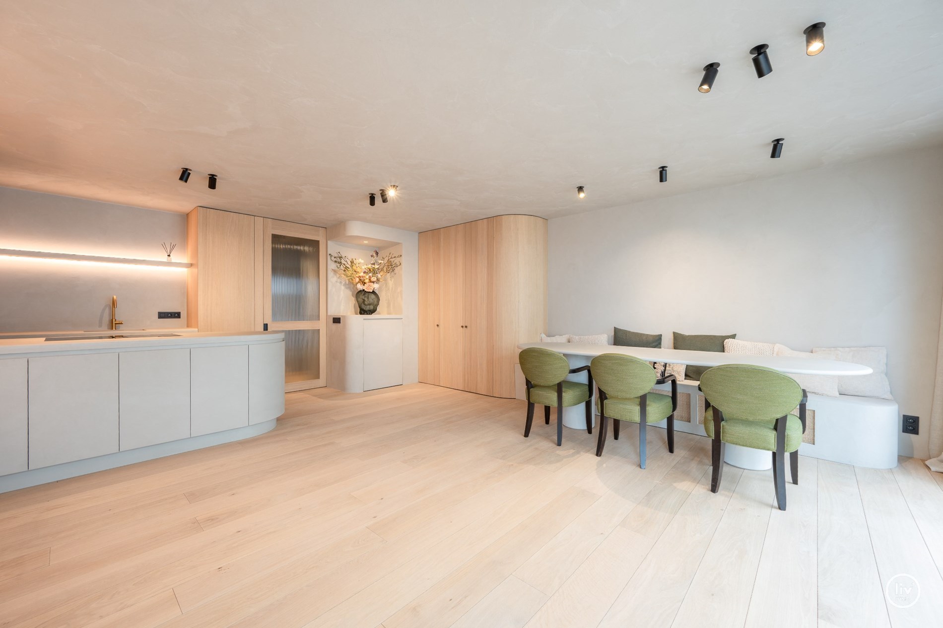 Exclusief gerenoveerd appartement op toplocatie in Het Zoute 