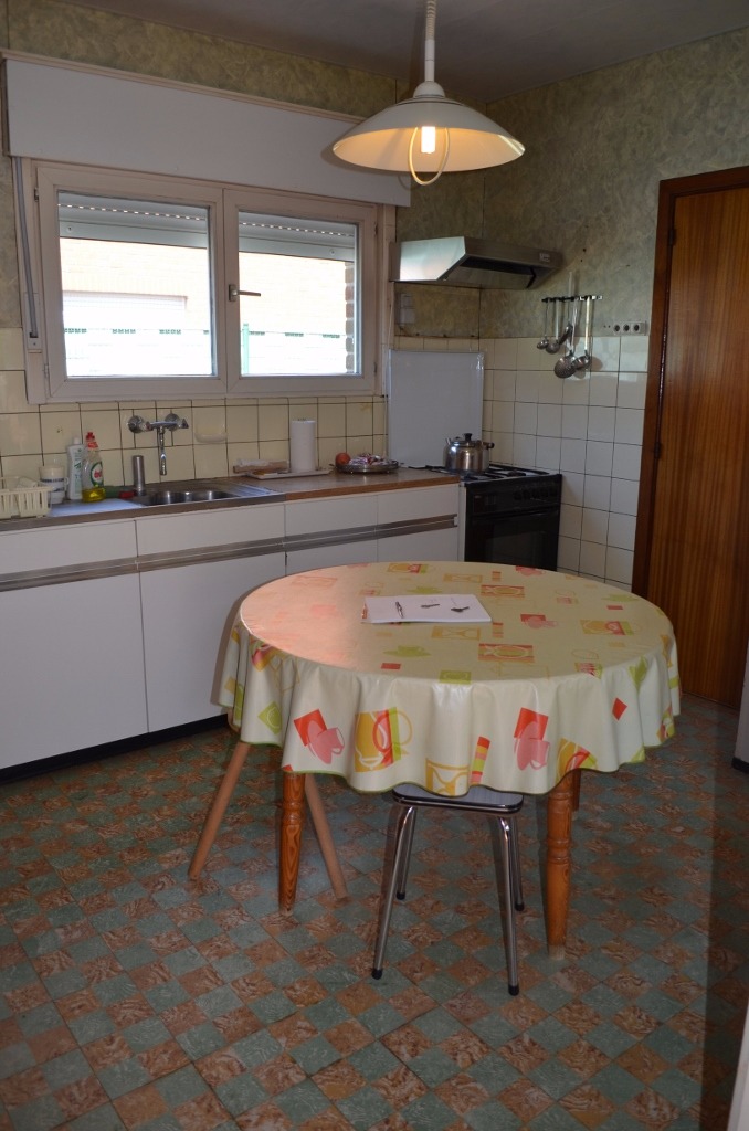 Te renoveren villa op mooi perceel goed gelegen nabij centrum Maldegem 