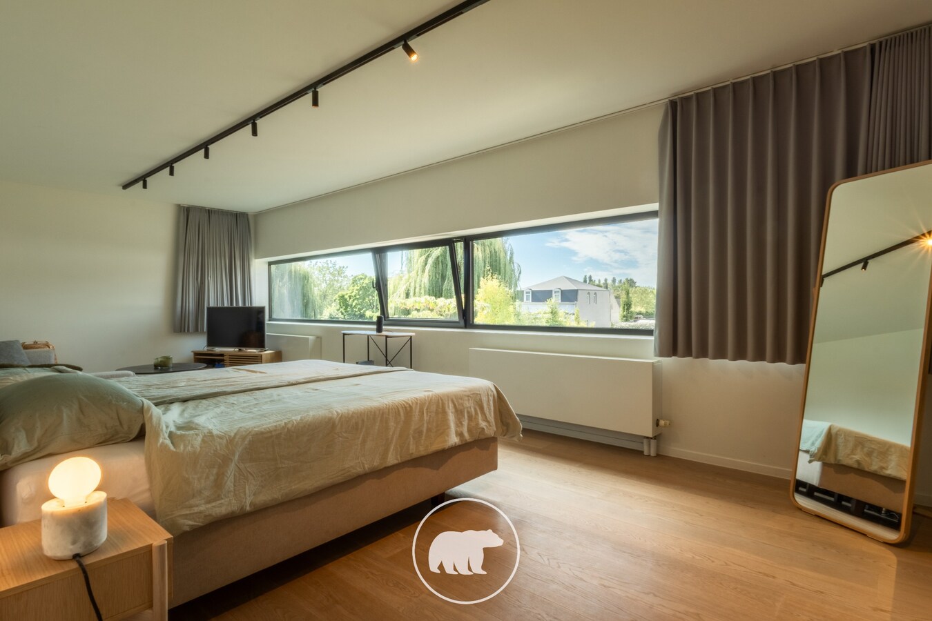 Buitengewone design villa op unieke ligging te Lochristi 