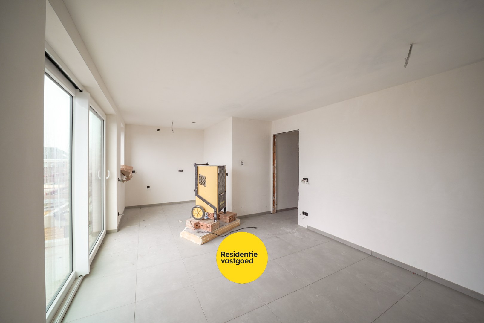 Nieuwbouw 2-slaapkamer appartement op het 2de verdiep met zonnig terras 