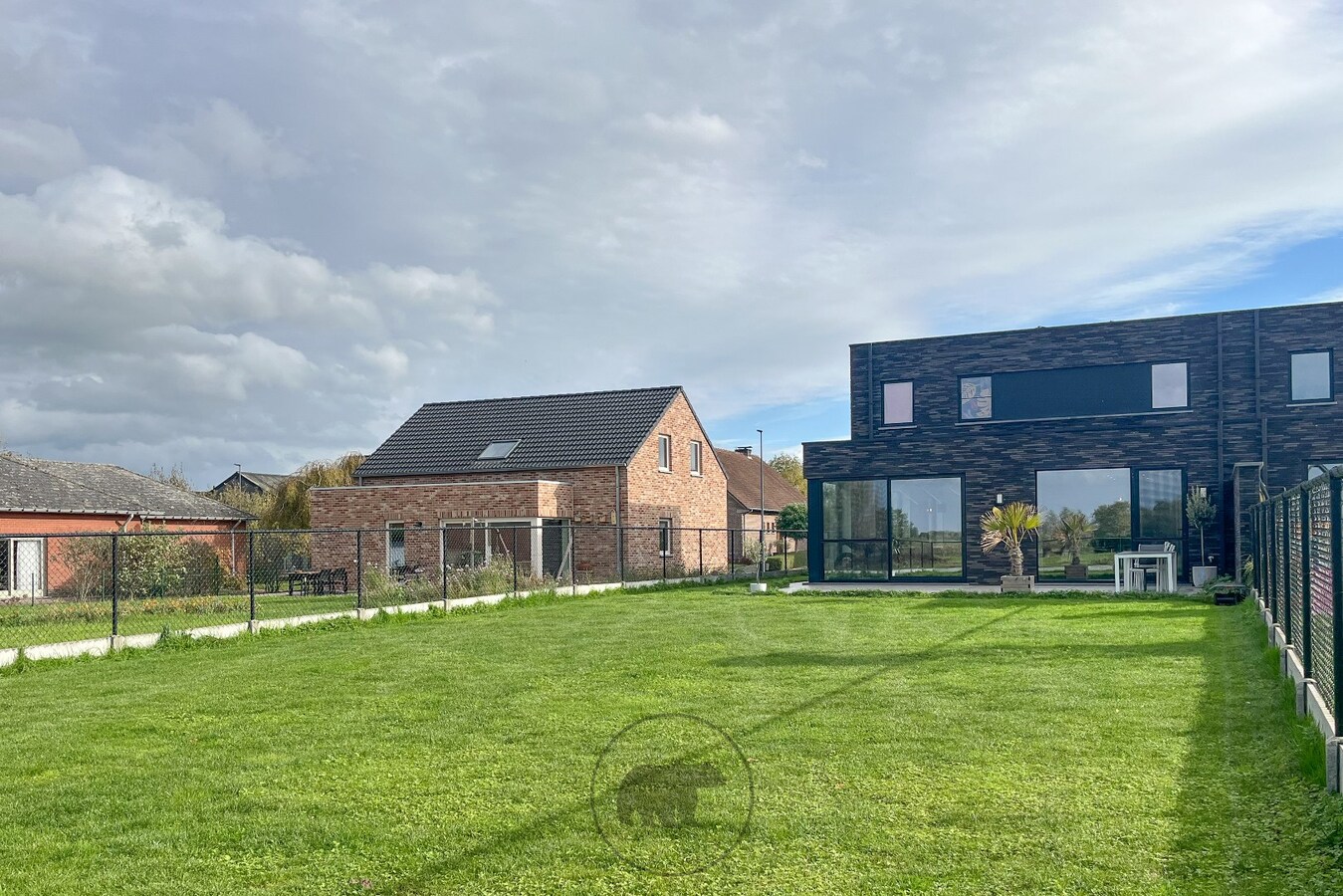 Nieuwbouwvilla met hoge afwerkingsgraad en weids uitzicht 