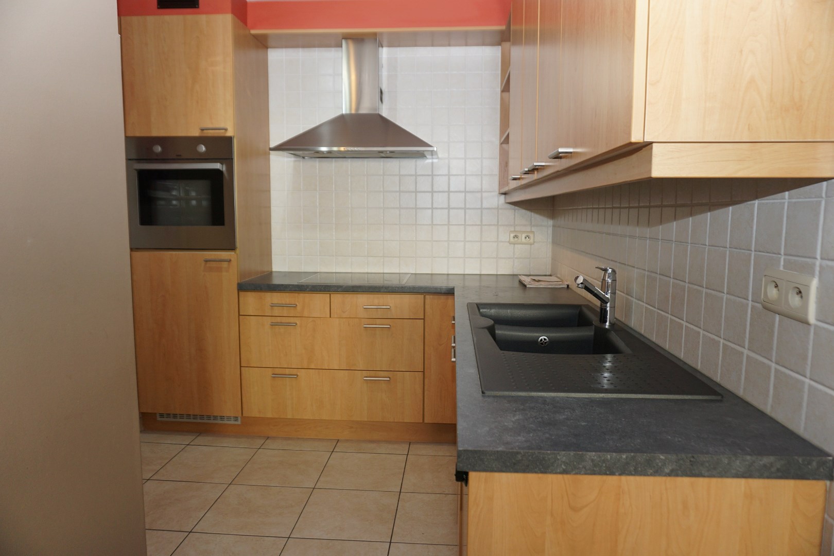 Appartement récent avec terrasse spacieuse à Ostende 