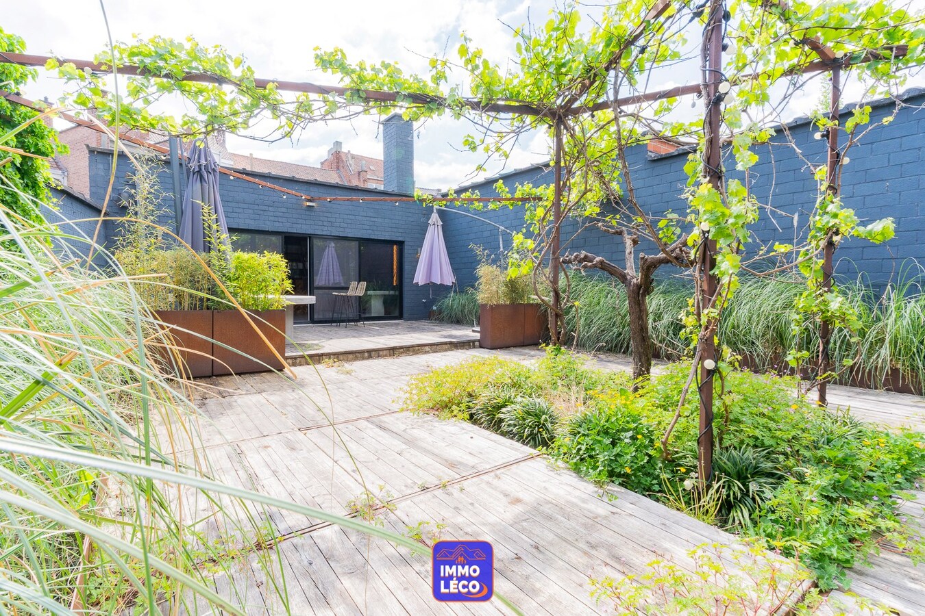 Surface commerciale en plein centre-ville avec terrasse ! 