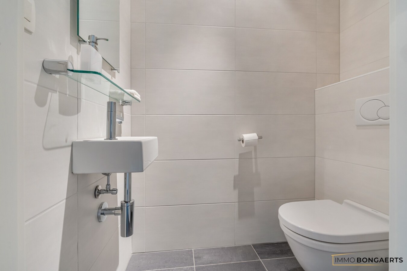 Ruim appartement met zicht op het stadsplein in het centrum van Genk 