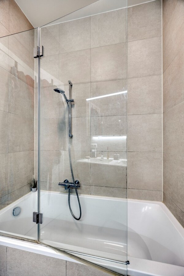 Modern appartement met terras in Evere - label B+ 