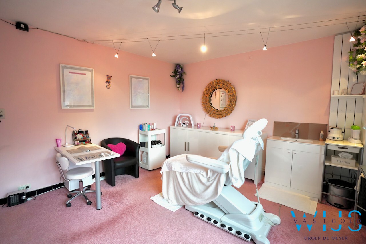 Woonhuis met loods te Sleidinge ! 