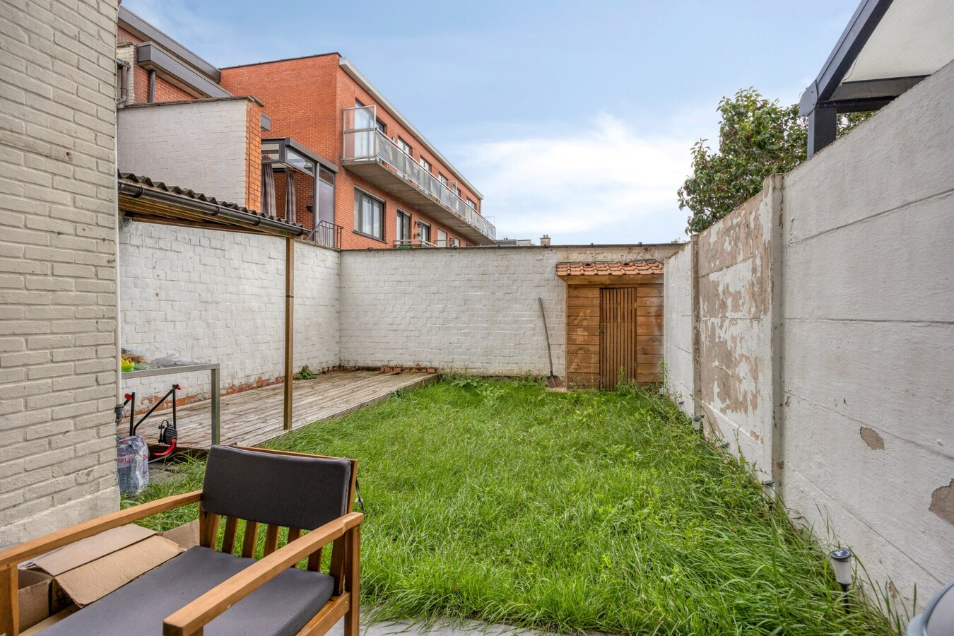 Stijlvol gelijkvloers appartement met privatieve tuin op een gegeerde ligging in Merksem 