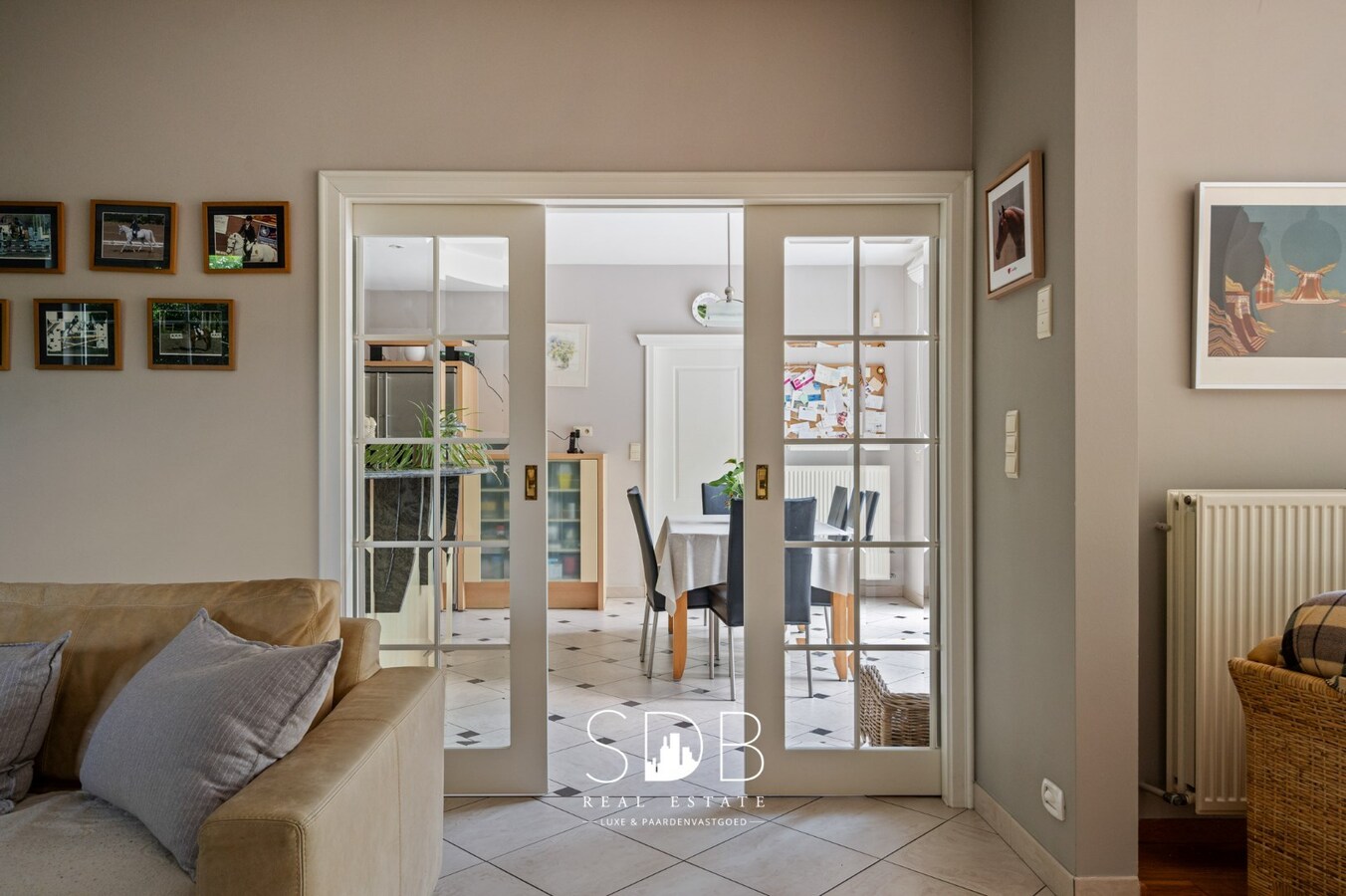 Prachtig landhuis met paardenfaciliteiten op 15.804m² 