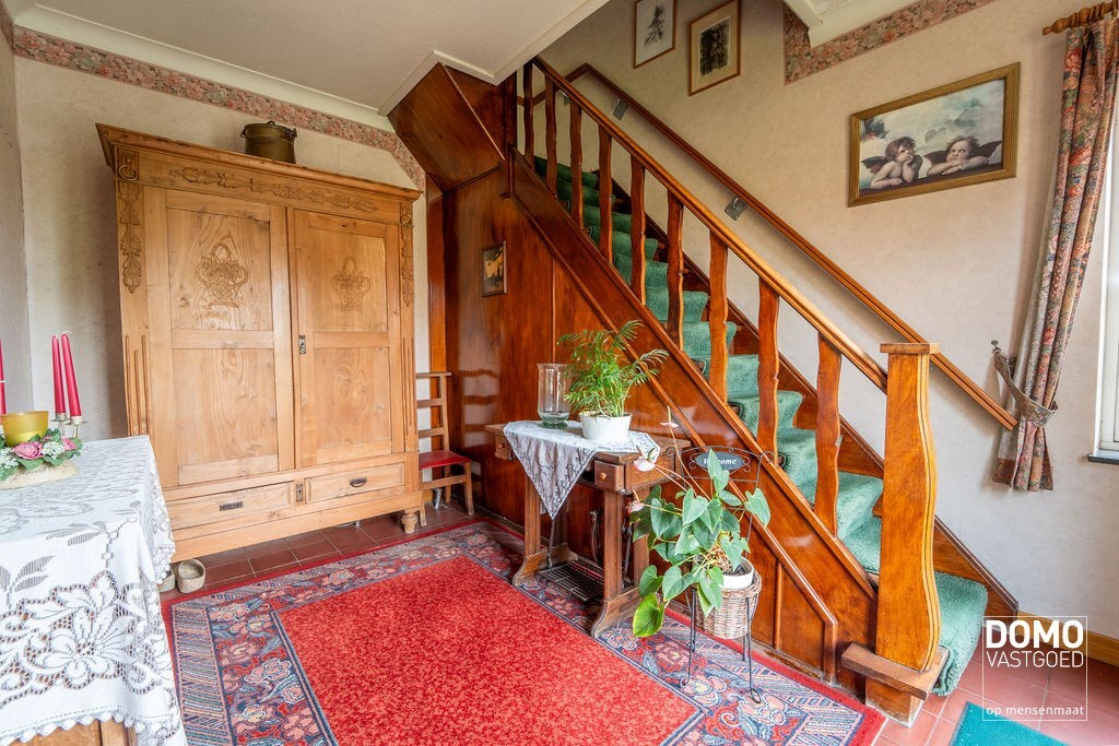 CHARMANTE TE RENOVEREN WONING MET 4 SLAAPKAMERS OP EEN PERCEEL VAN 13A TE HASSELT (KURINGEN) 