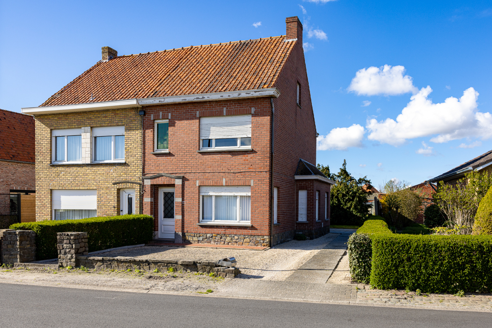 Charmante te renoveren woning op 469m² landelijk gelegen te Maldegem 