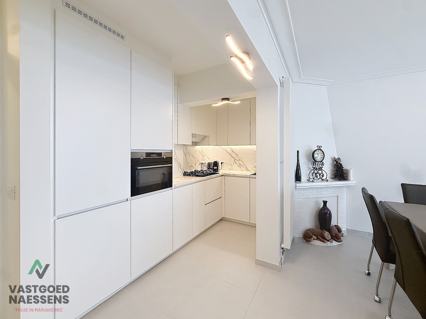 INSTAPKLAAR 2 SLPK APP MET ZIJDELINGS ZICHT OP ZEE 