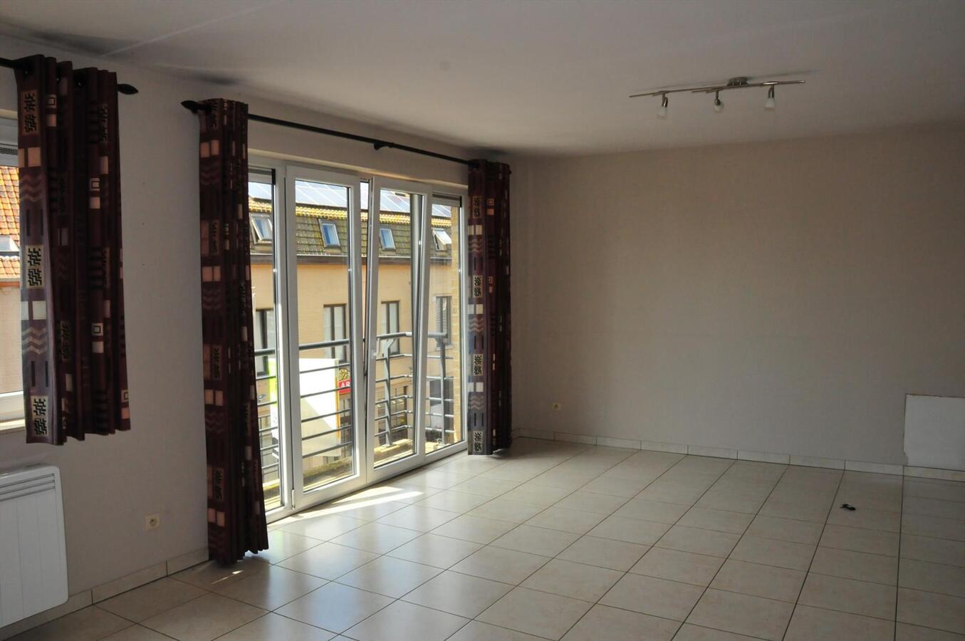 Appartement met 2 slaapkamers en autostaanplaats 