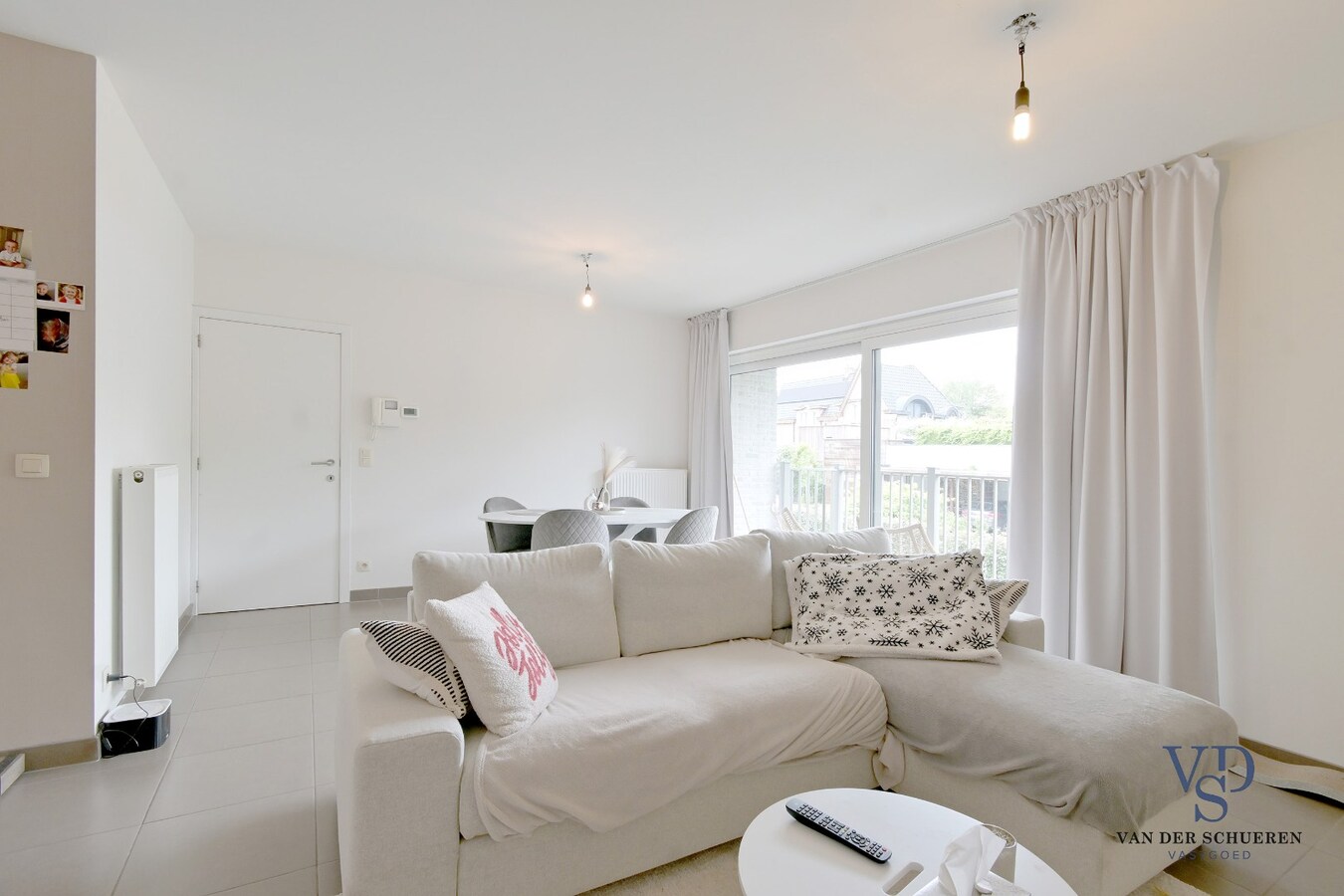 Modern appartement in hartje Dikkelvenne 