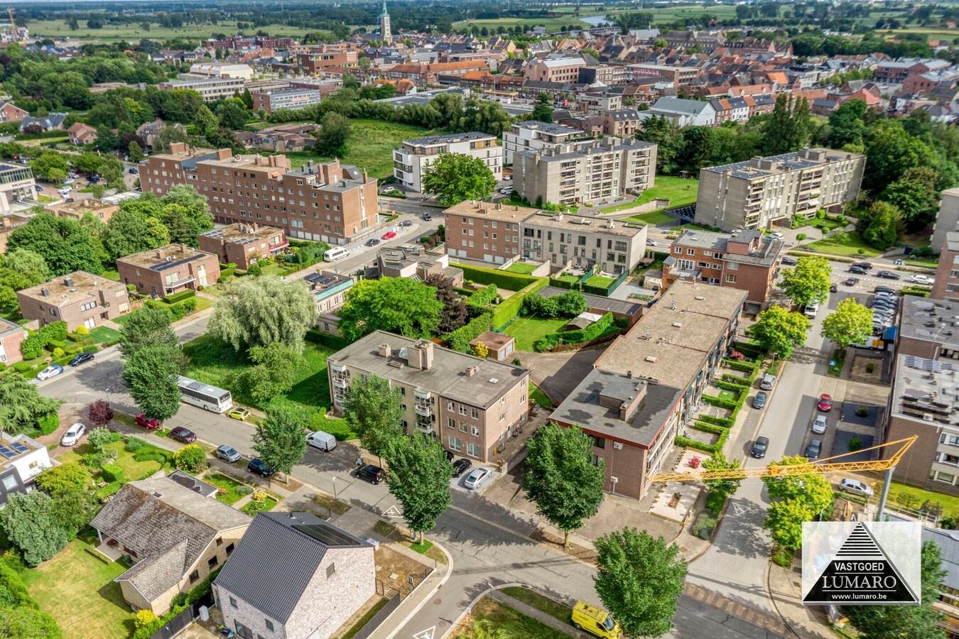 GELIJKVLOERS appartement met 1 slaapkamer,  ruim terras 