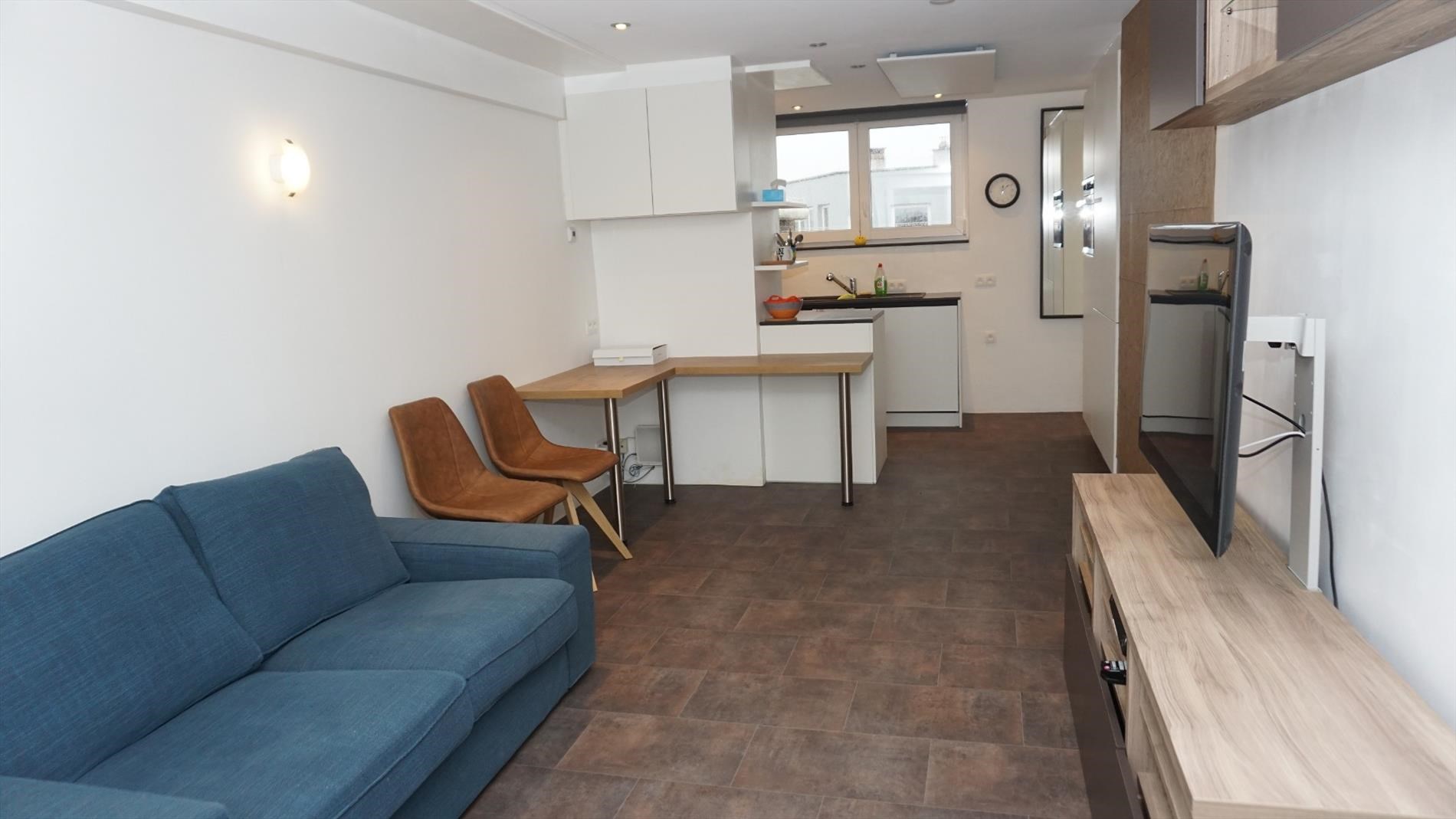 MODERN GEMEUBELD APPARTEMENT 1 SLPK. MET PRACHTIGE TERRASSEN 