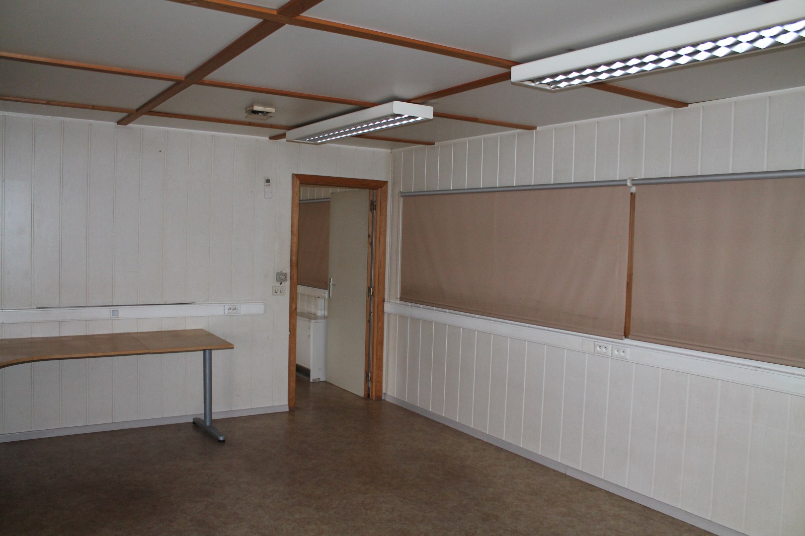 Opslagruimte met kantoor te huur in Wakken – 292 m² 
