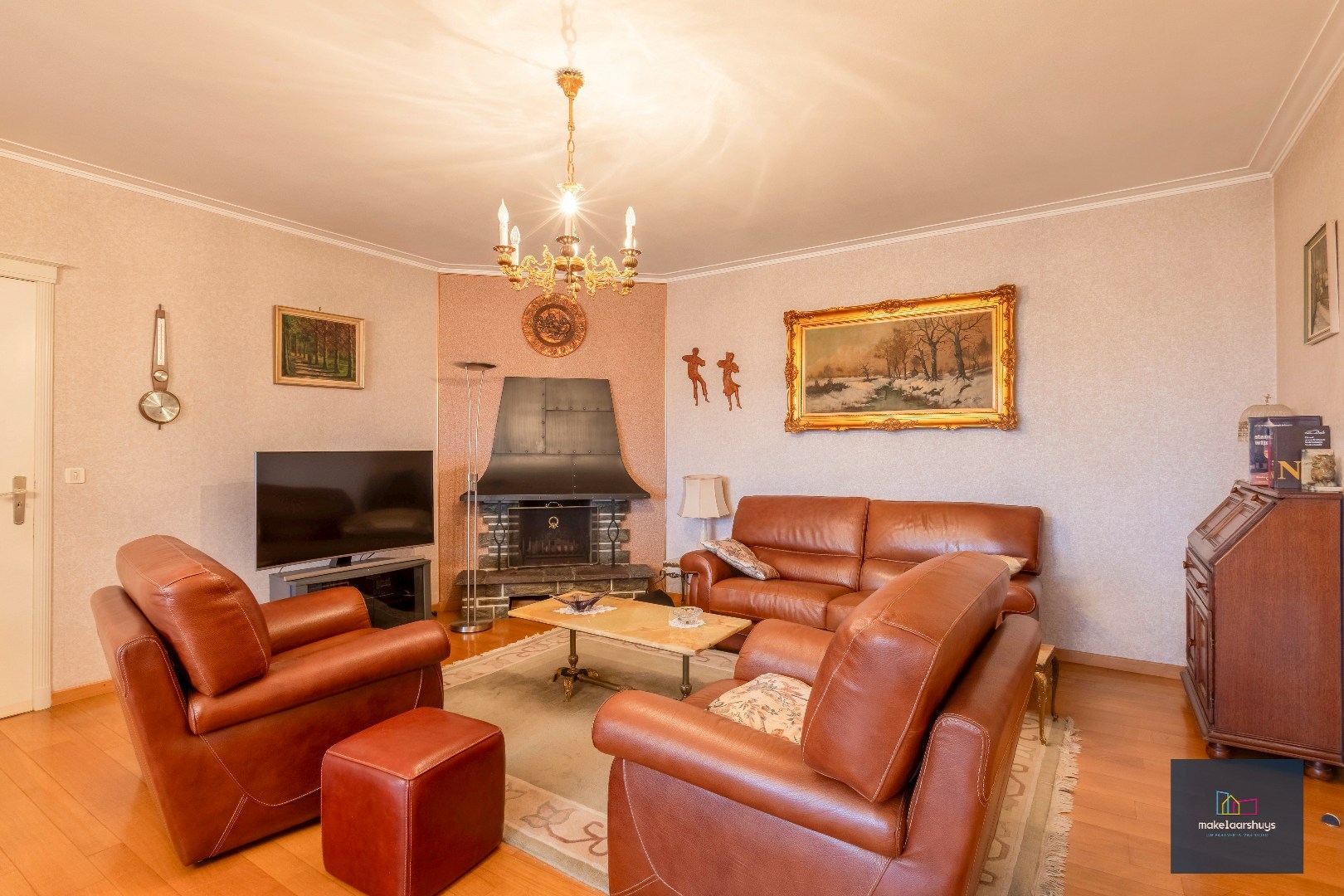 Mooi 3 slaapkamerappartement met parkeerplaats nabij Gent -Sint-Pieters 