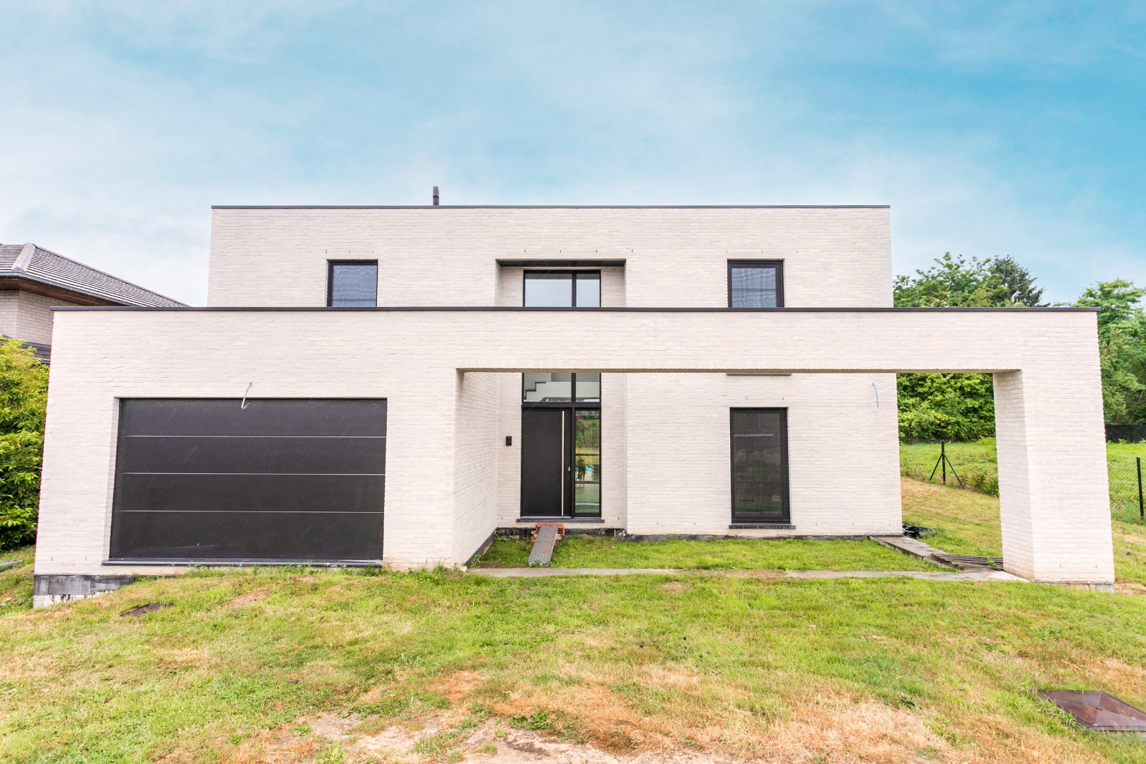 Recente stijlvolle gezinswoning met 3 slpk te Beersel 