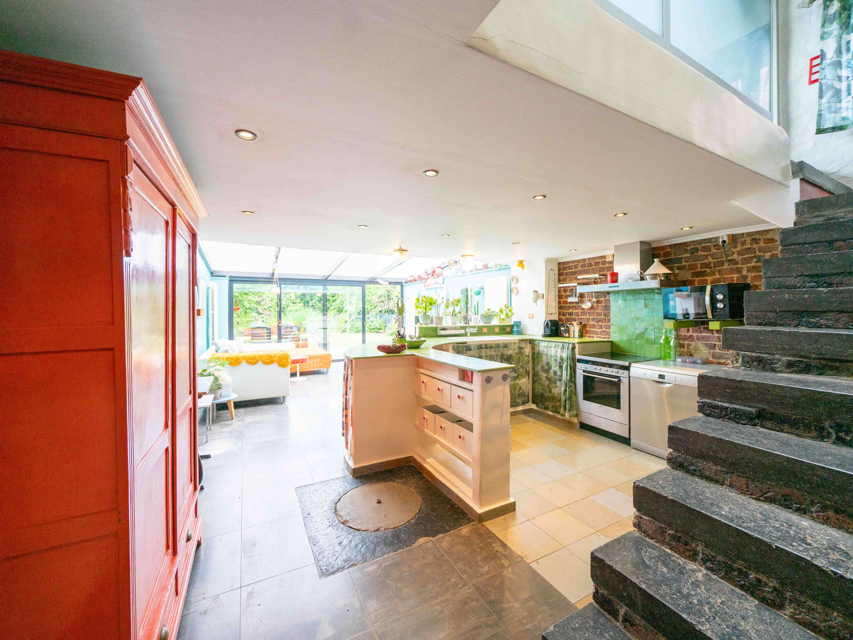 Zeer ruime stadswoning met karakter, inclusief mogelijke bouwgrond 