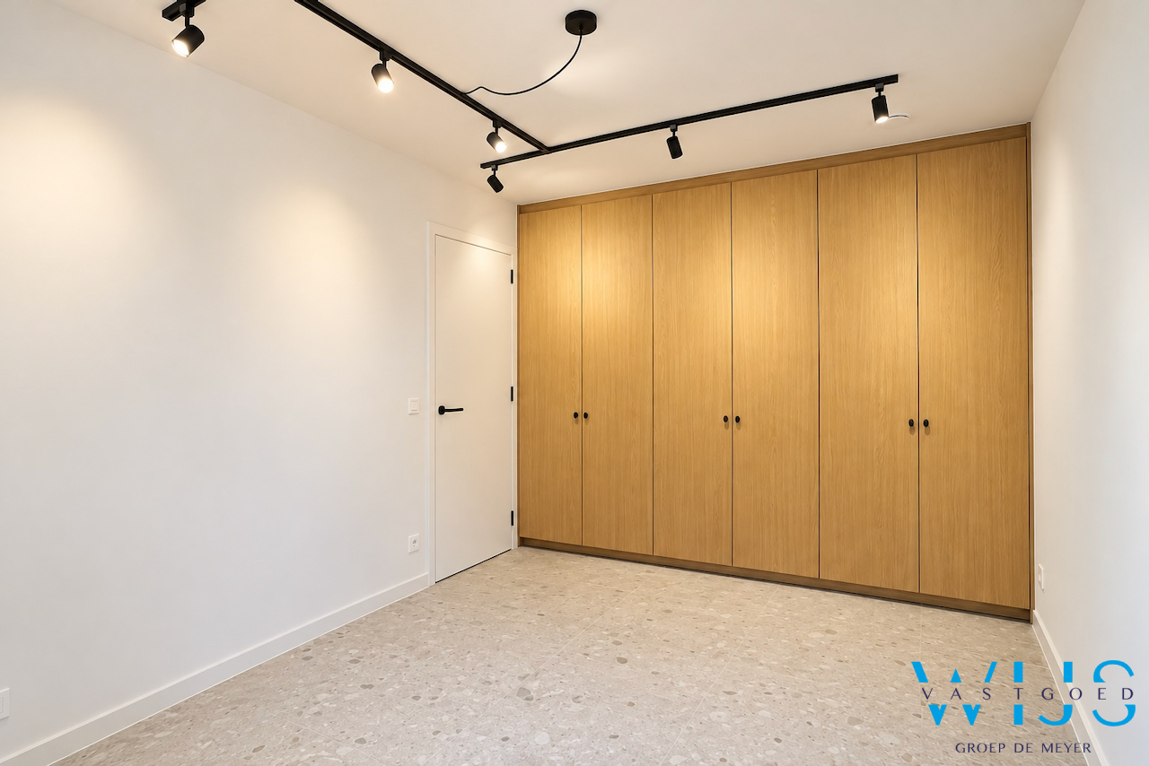 High-end gelijkvloers appartement met tuin te Lembeke ! 
