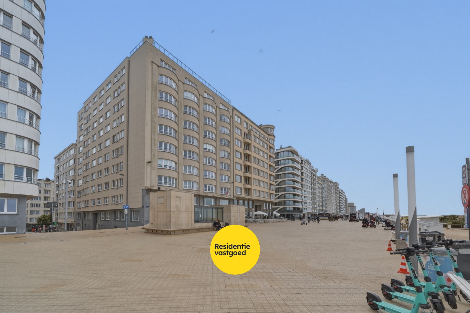 Appartement met zijdelings zeezicht op topligging aan de Albert I-promenade in Oostende 
