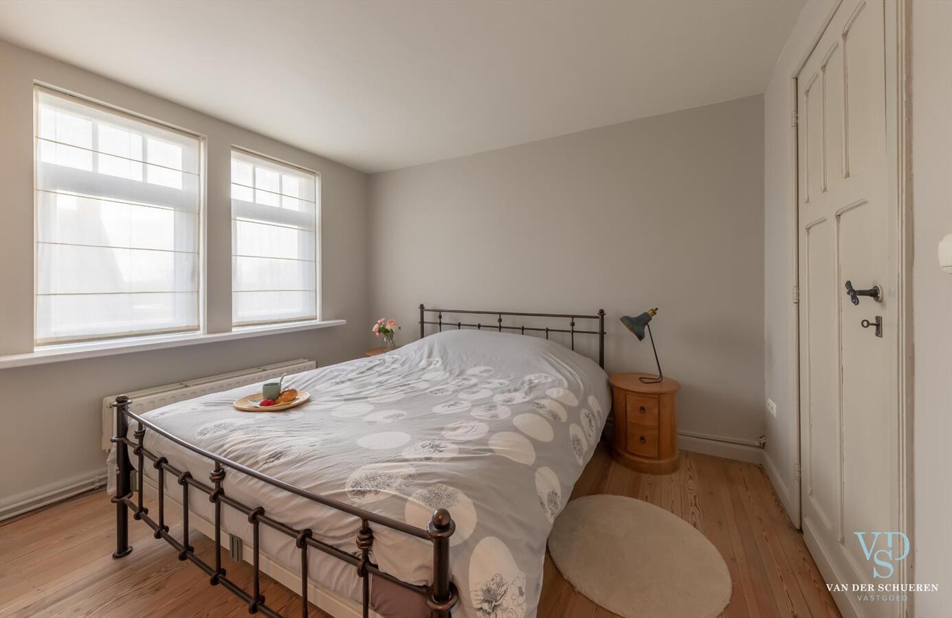 Degelijke, karaktervolle woning met tuintje. UNIEK AANBOD ! 